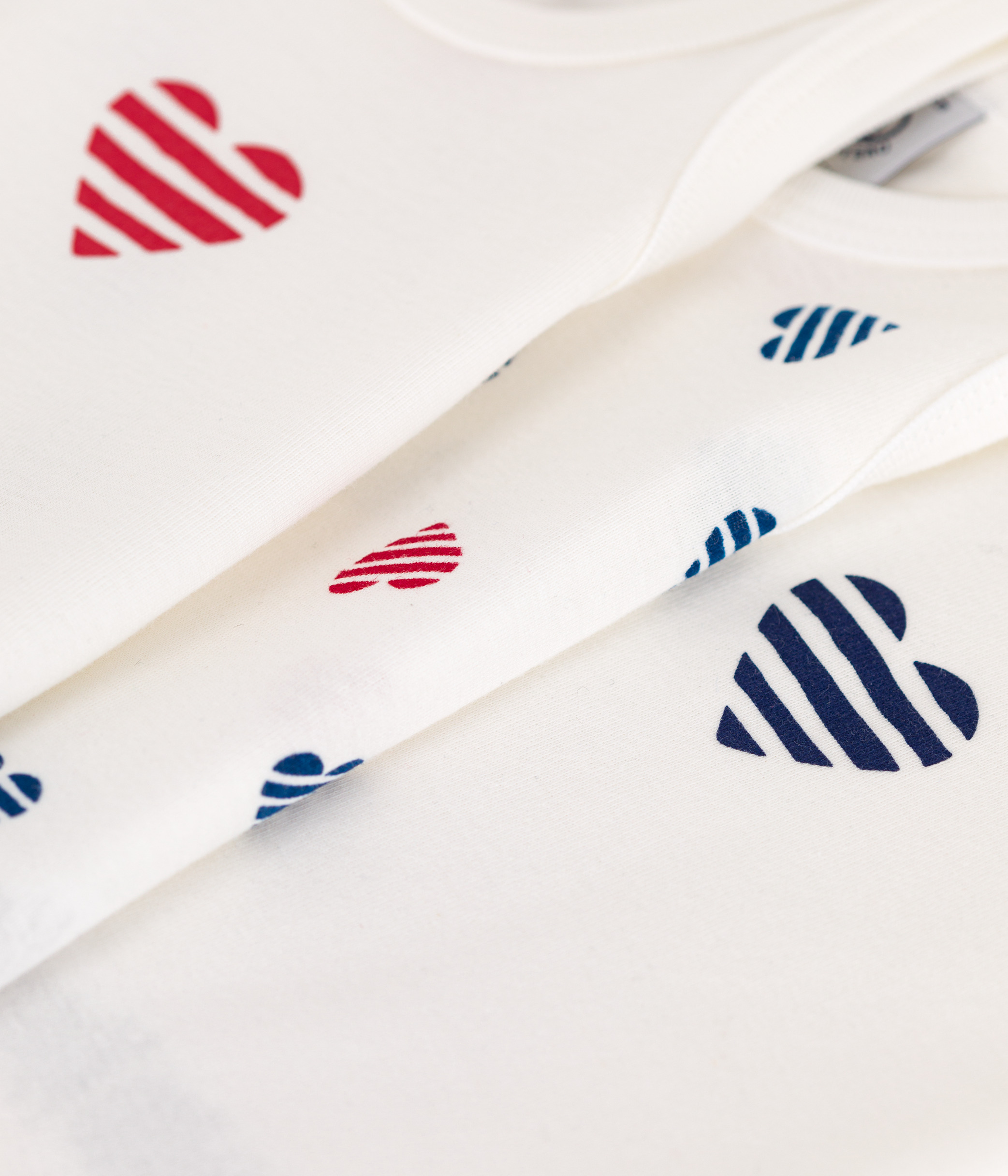 Set of 3 baby sleeveless cotton bodysuits with striped hearts