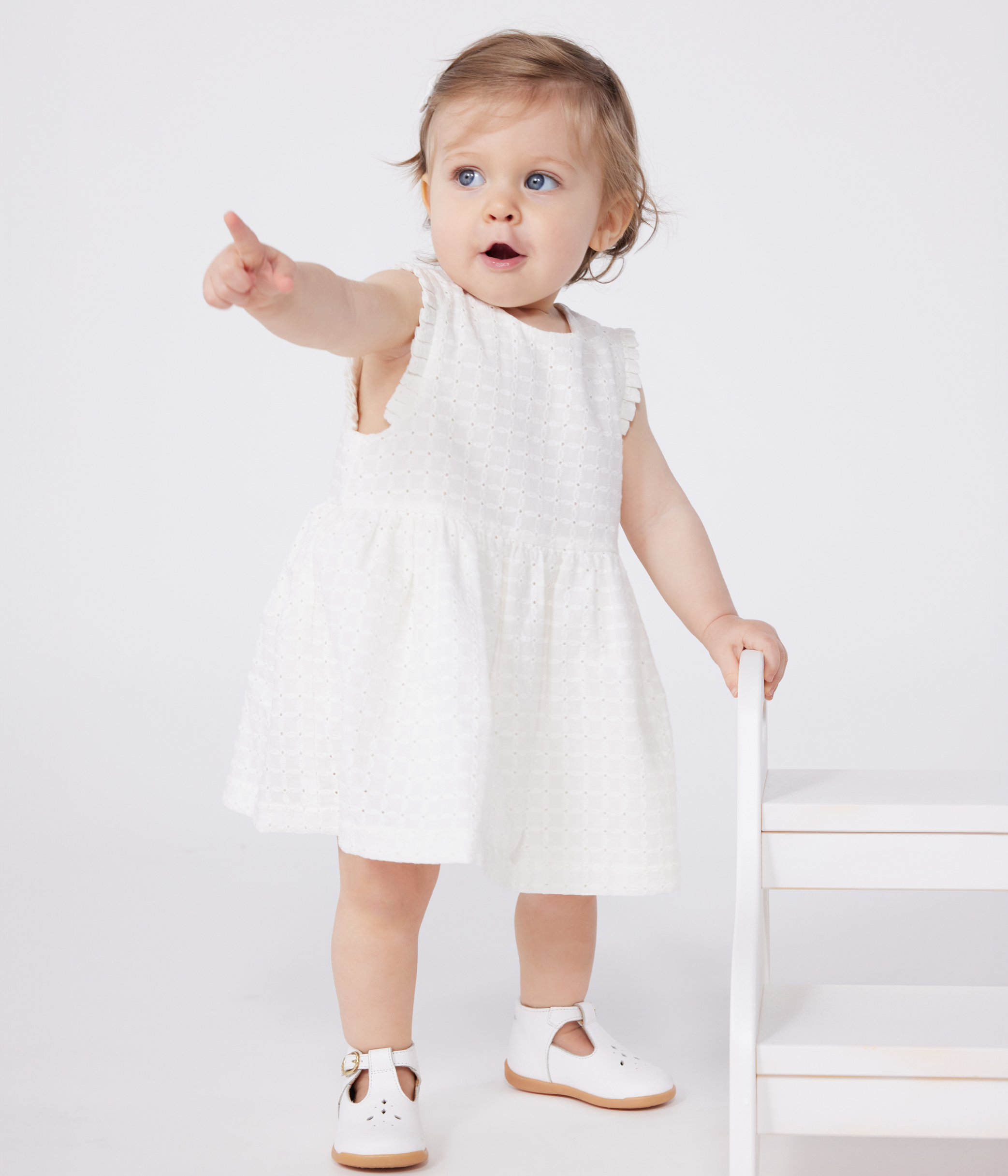 Babies' sleeveless white cotton broderie anglaise dress
