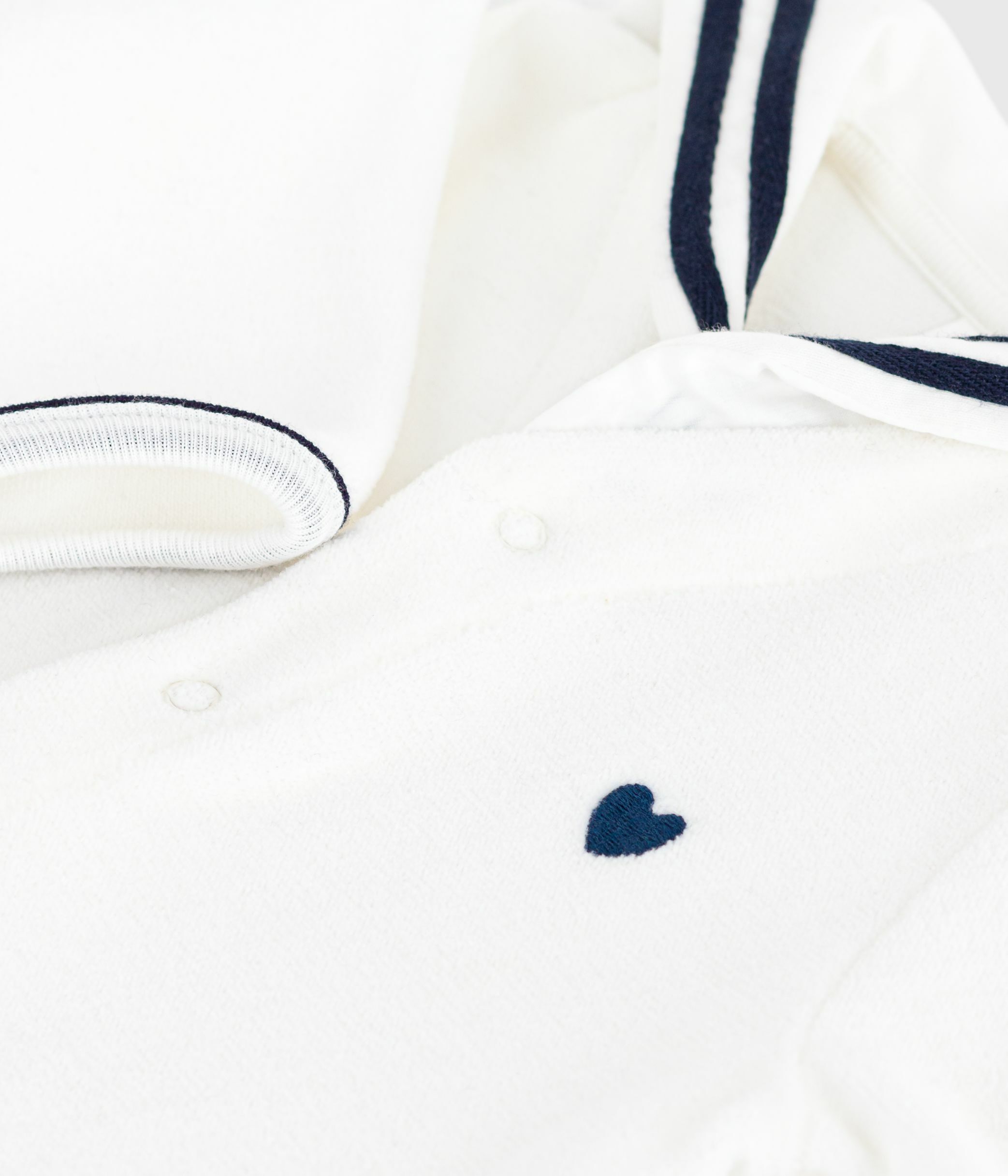 Babies' velour pyjama suit with a sailor collar