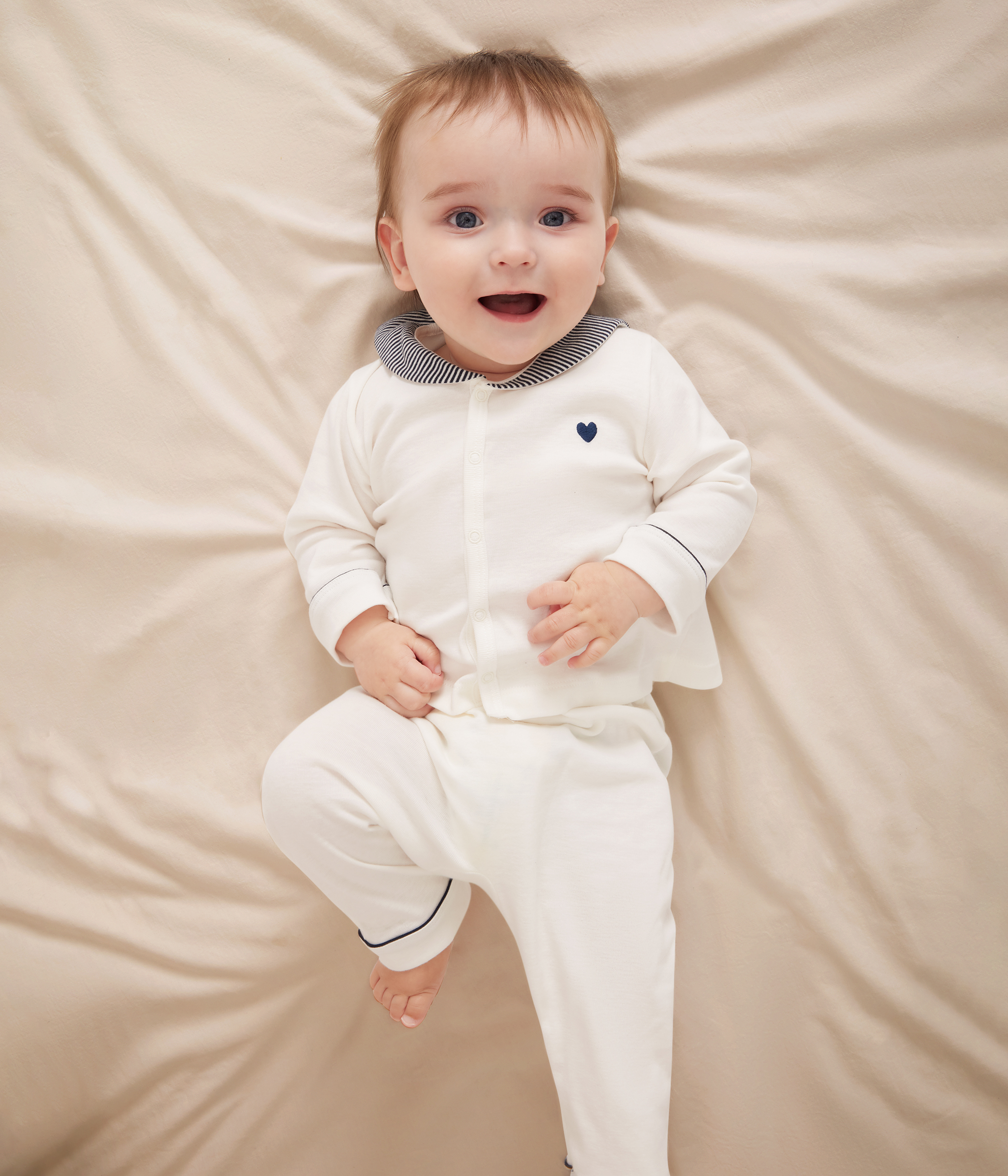 Babies' two-piece pyjamas with a sailor collar