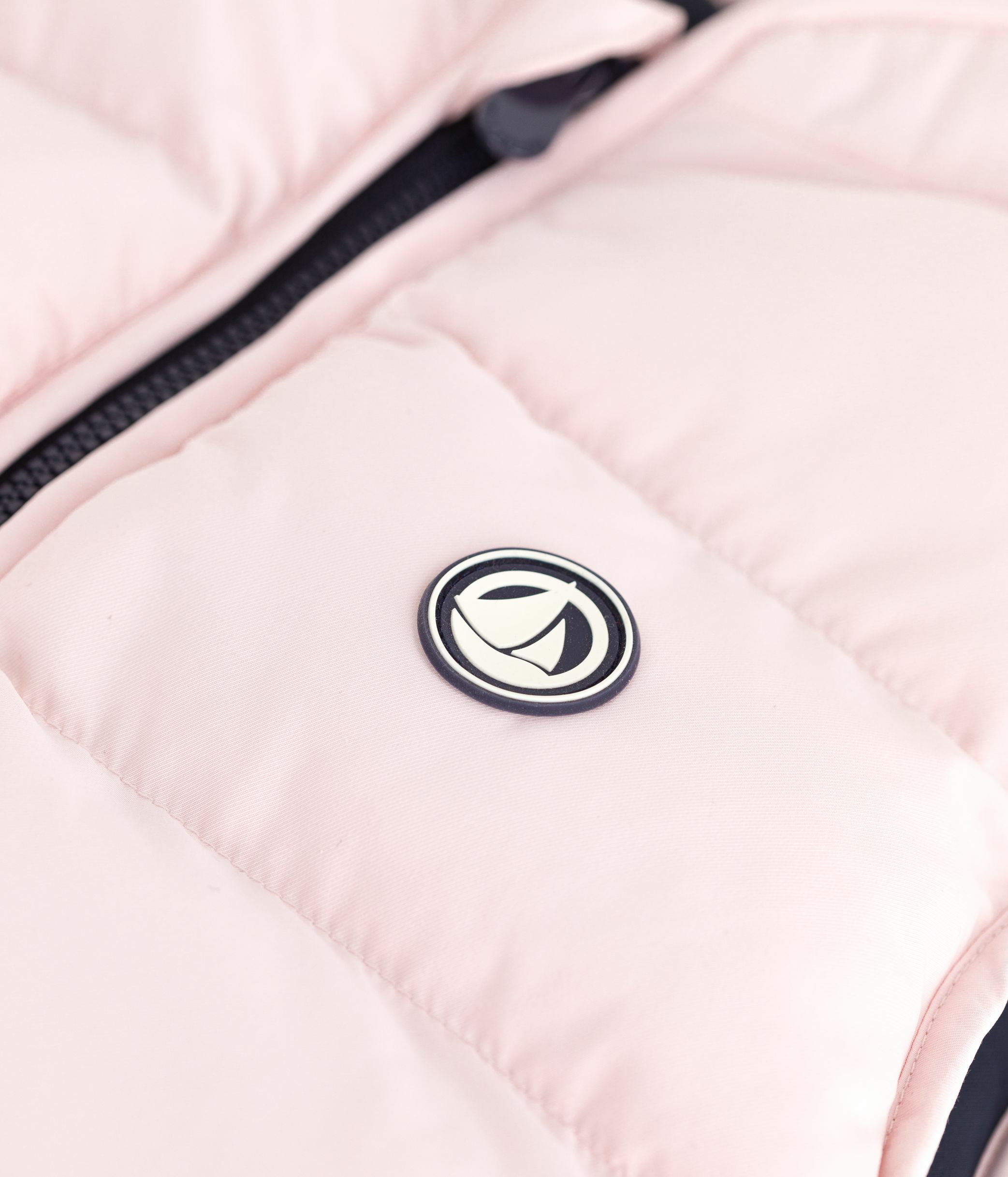 Children's reversible two-tone sleeveless puffer jacket