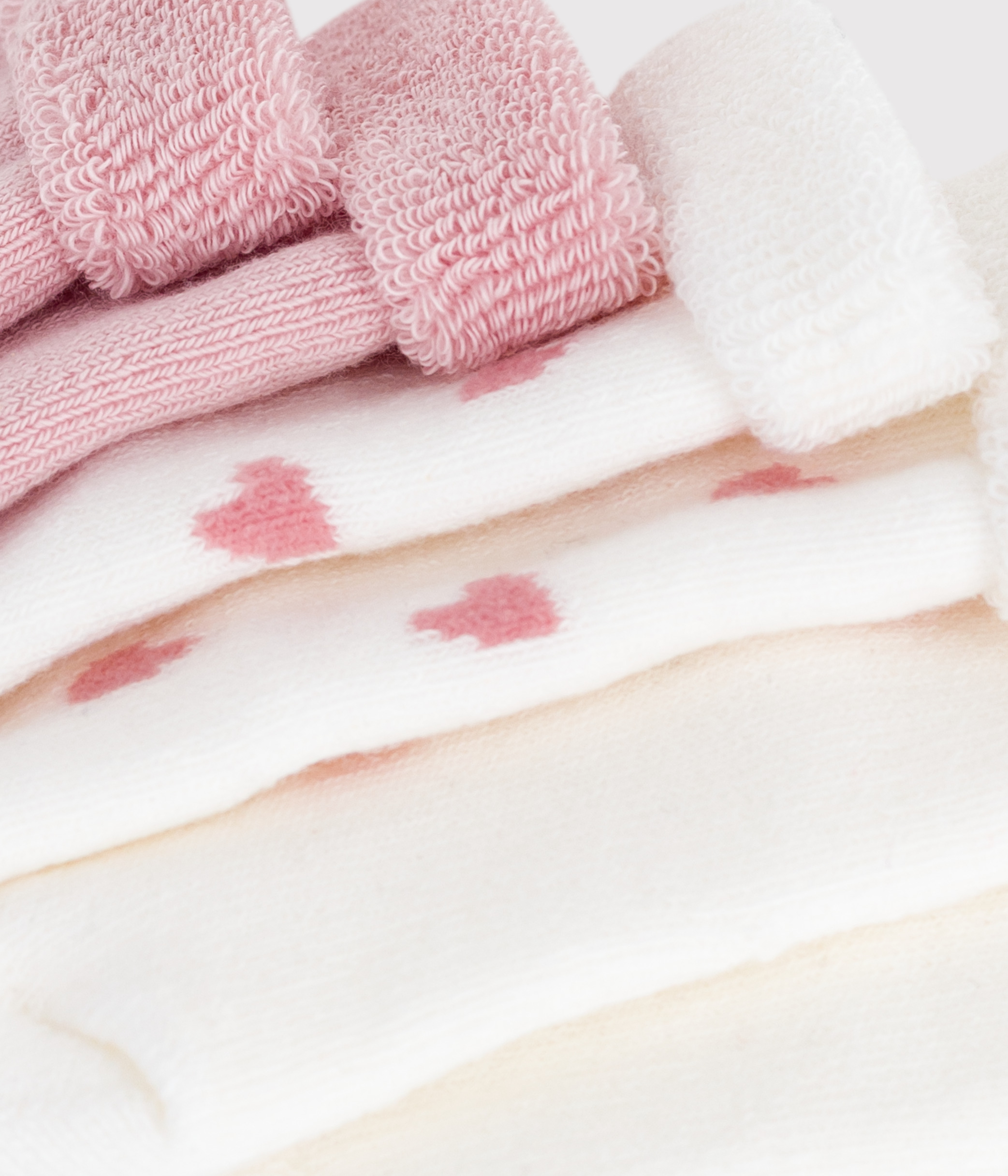 Pack of plain cotton socks for newborn babies