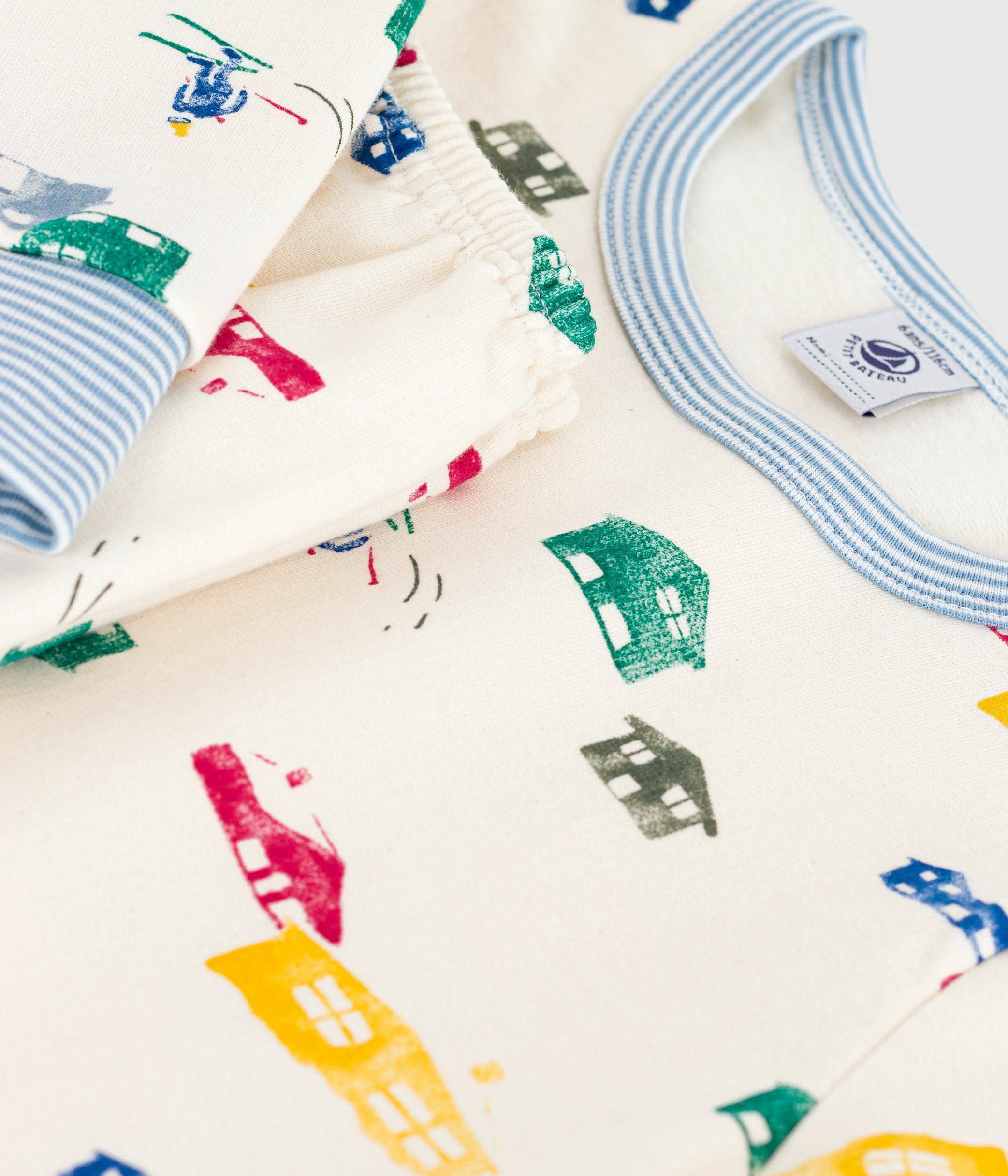 Children's pyjamas in chalet-print fleece