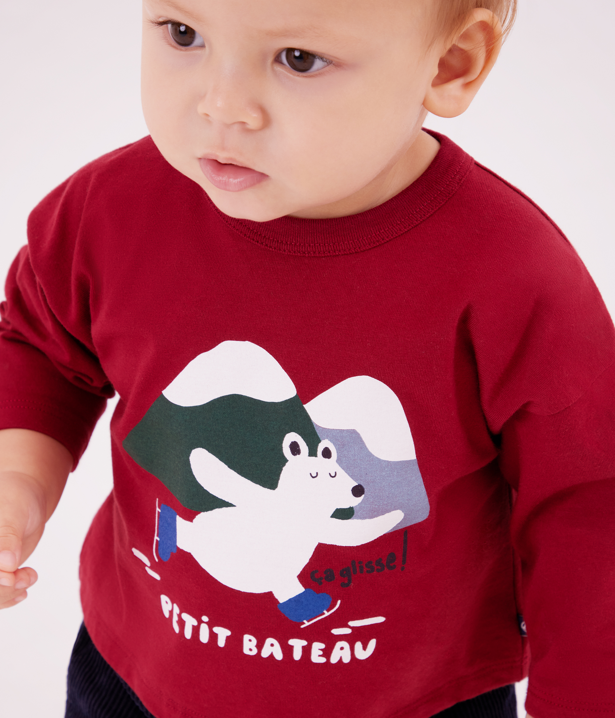 Babies' long-sleeved T-shirt with a cat design