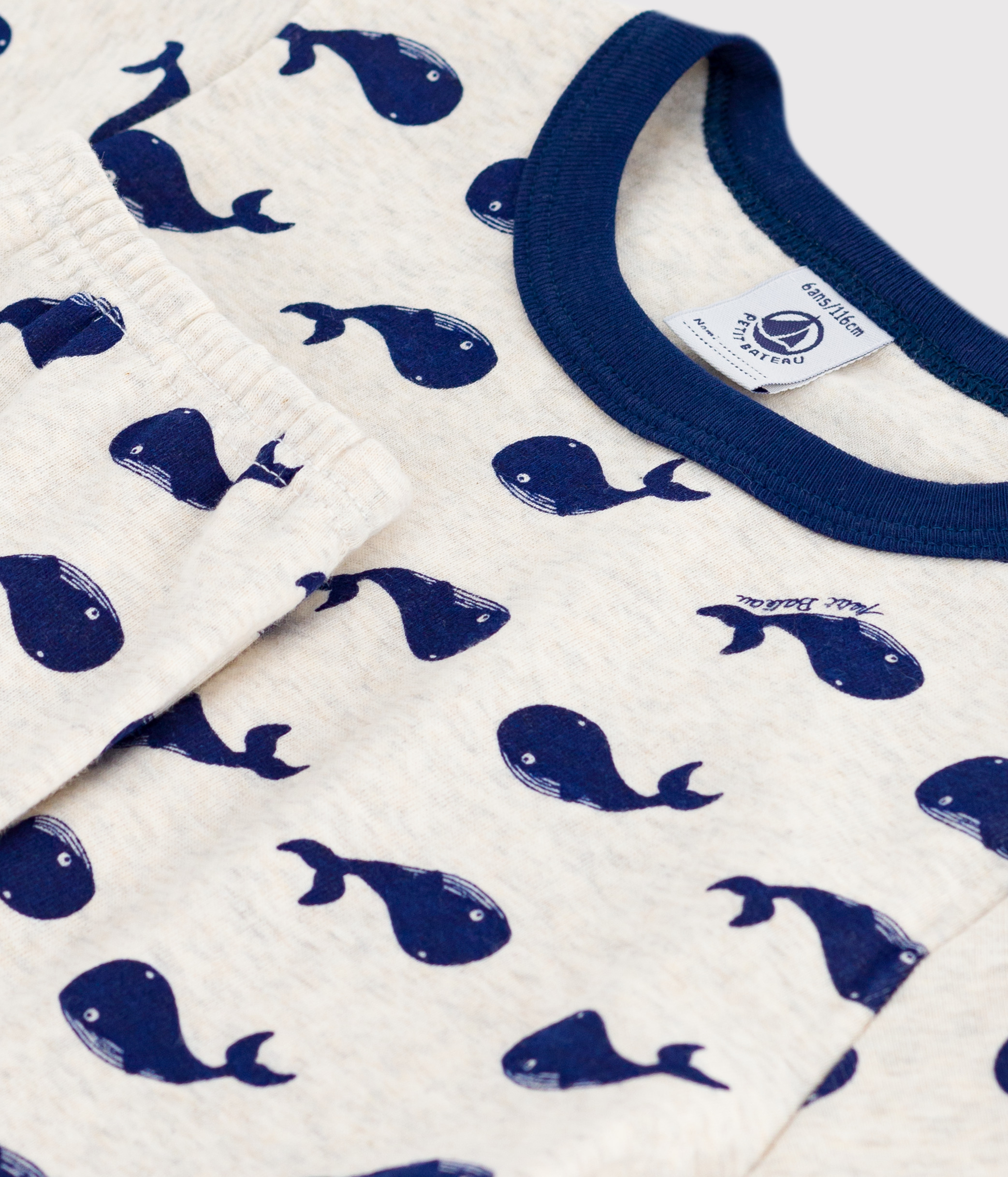 Children's printed pyjamas with short sleeves and long legs