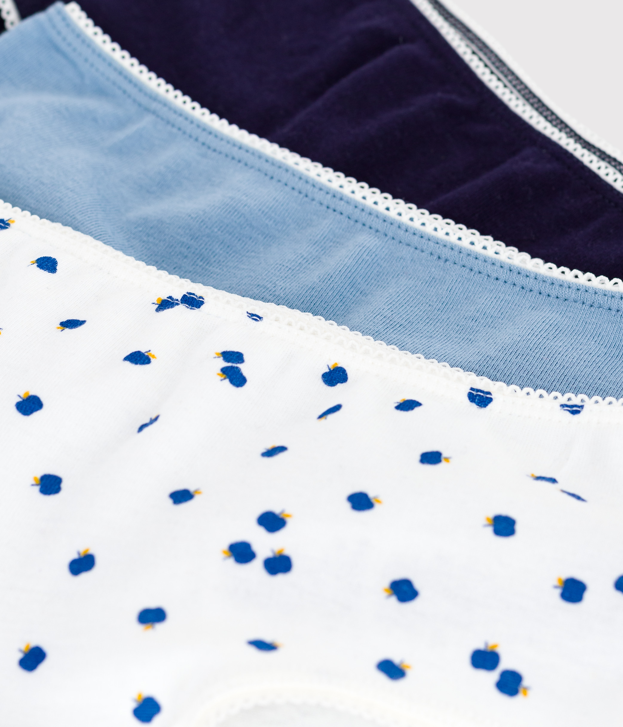 Pack of apple-print cotton shorties for children