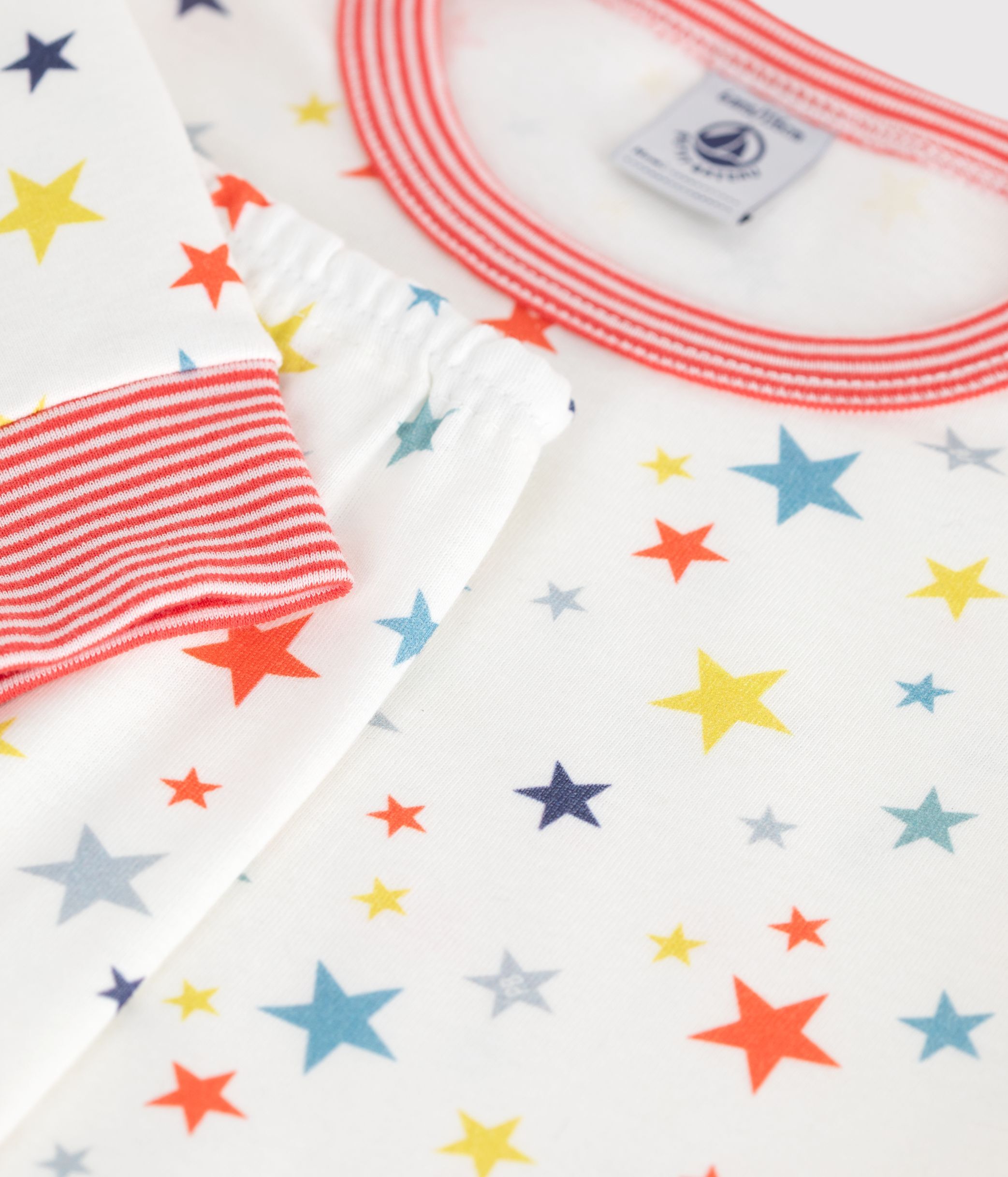 Children's star print cotton pyjamas