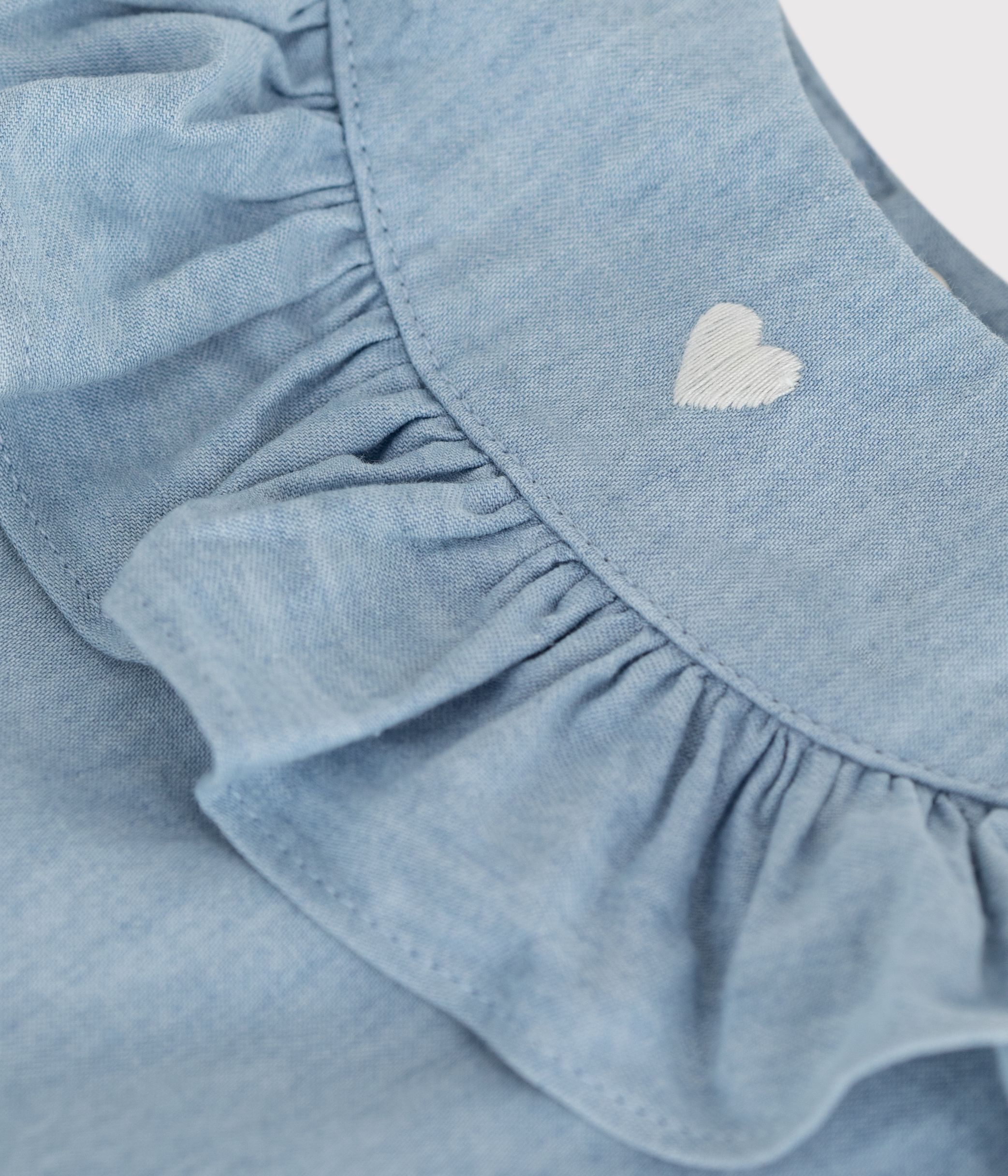 Babies' sleeveless blouse in embroidered cotton chambray